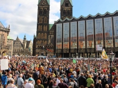 755919397-fridays-future-bremen-2WESF79Ia6